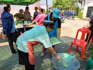 โครงการบริการจัดหางานเพื่อเพิ่มโอกาสการมีงานทำส่งเสริมการประกอบอาชีพอิสระให้ผู้สูงอายุ ประจำปีงบประมาณ 2567 อาชีพที่ส่งเสริม”ขนมไทยประยุกต์(ขนมใส่ไส้และขนมฟักทองไส้กะทิ)