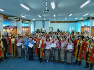 โรงเรียนส่งเสริมคุณภาพชีวิตผู้สูงอายุเทศบาลตำบลบ้านเขว้าเข้ารับมอบวุฒิบัตรหลักสูตรวิชาชีพระยะสั้นที่วิทยาลัยอาชีวศึกษาชัยภูมิ