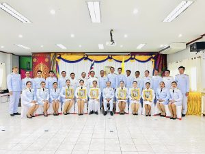 เทศบาลตำบลบ้านเขว้า จัดพิธีรับพระราชทานพระบรมฉายาลักษณ์พระบาทสมเด็จพระเจ้าอยู่หัว ที่ฉายกับสมเด็จพระนางเจ้าฯ พระบรมราชินี เพื่อมอบให้แก่ศูนย์พัฒนาเด็กเล็ก ในสังกัดเทศบาลตำบลบ้านเขว้า